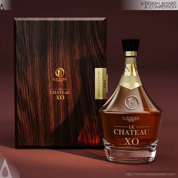 Tiago Russo - Le Chateau Xo Luxury Cognac