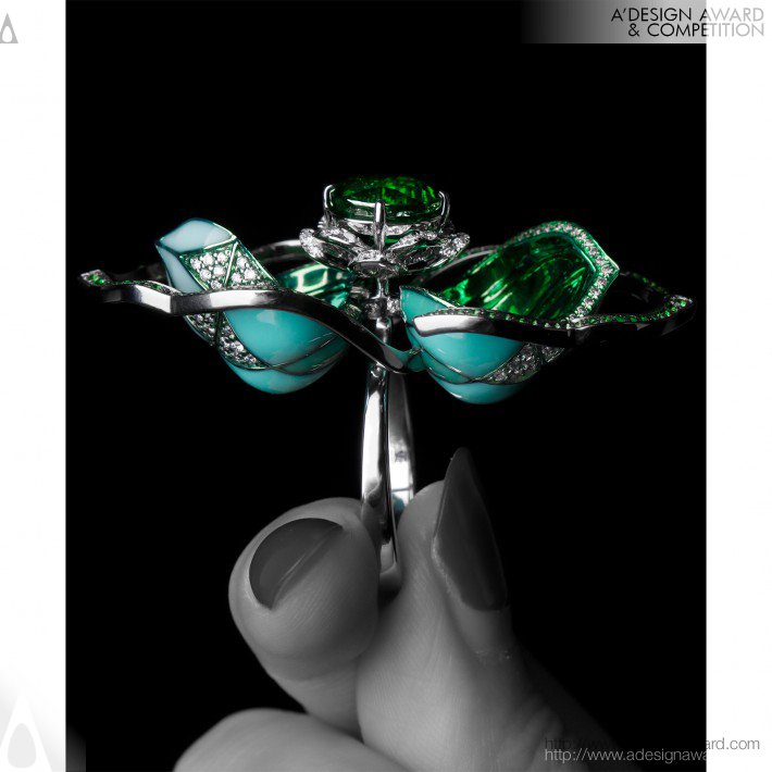 Yang Lu - Troitsk Emerald Ring