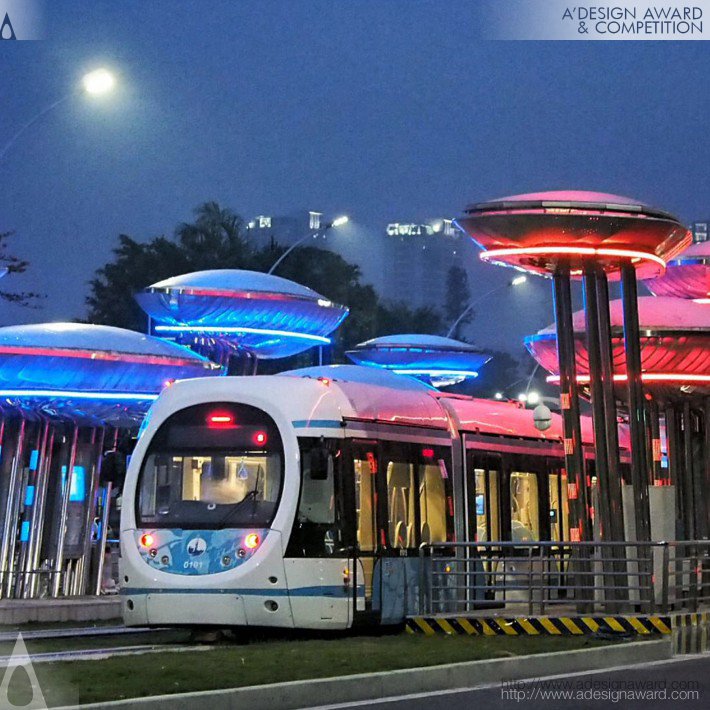 Shen Kang     Wang Ge    Xie Yaosheng - Zhuhai Tram Platform of Line 1 Station Platform