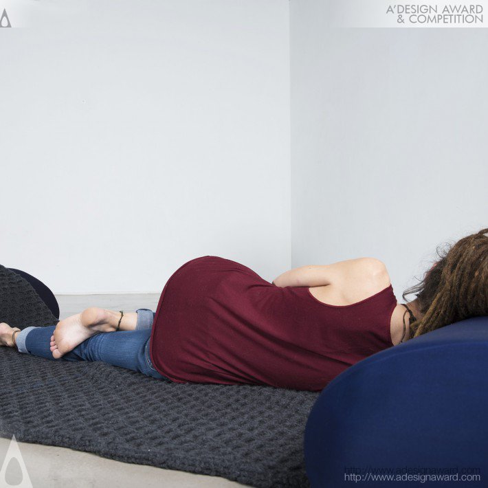 isiqu-the-hybrid-sofa-by-lila-demarcq-2