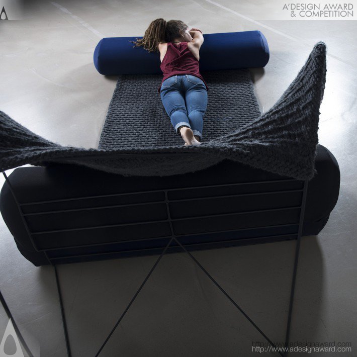 isiqu-the-hybrid-sofa-by-lila-demarcq-4