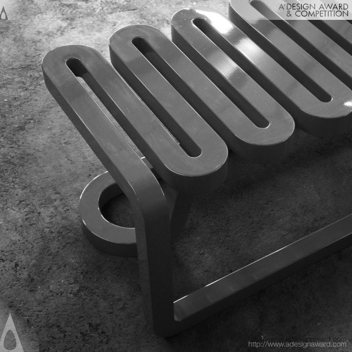 Bench by Mula Preta Design