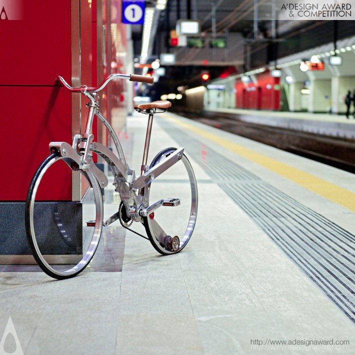 Gianluca Sada Hubless Foldable Bike