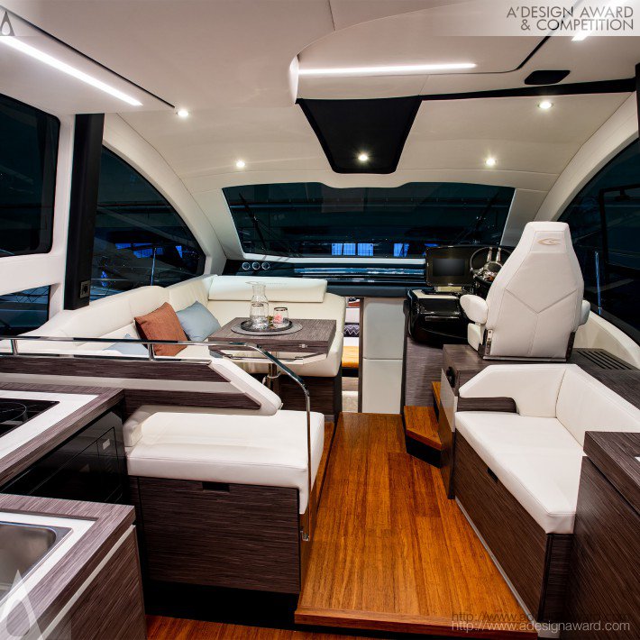 Alessandro Inno - Cobrey C45 Fly Motor Yacht