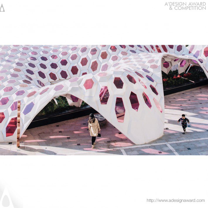 Yue Fei Zheng - Big Aplysia Pavilion