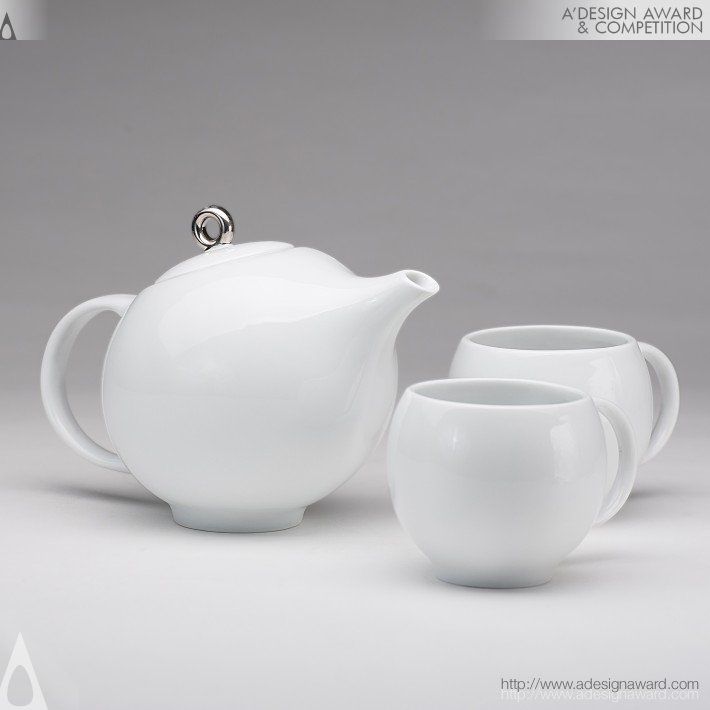 eva-tea-set-by-maia-ming-fong-1