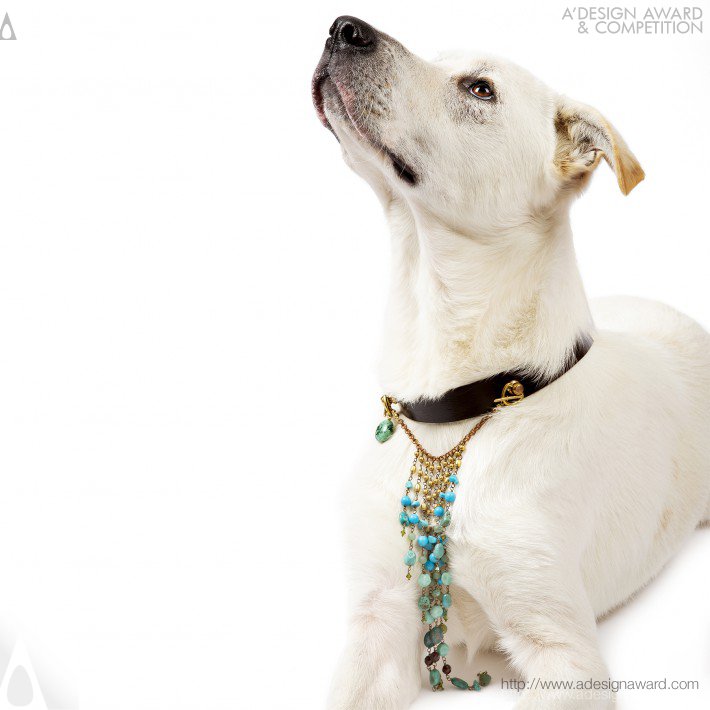 Multifunctional Dog Collar by Frida Hultén