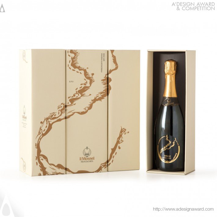 Laura Ferrario Sparkling Wine Label and Pack