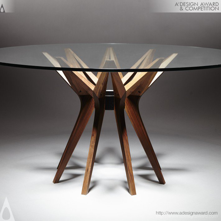 Y Table by Reda Amalou