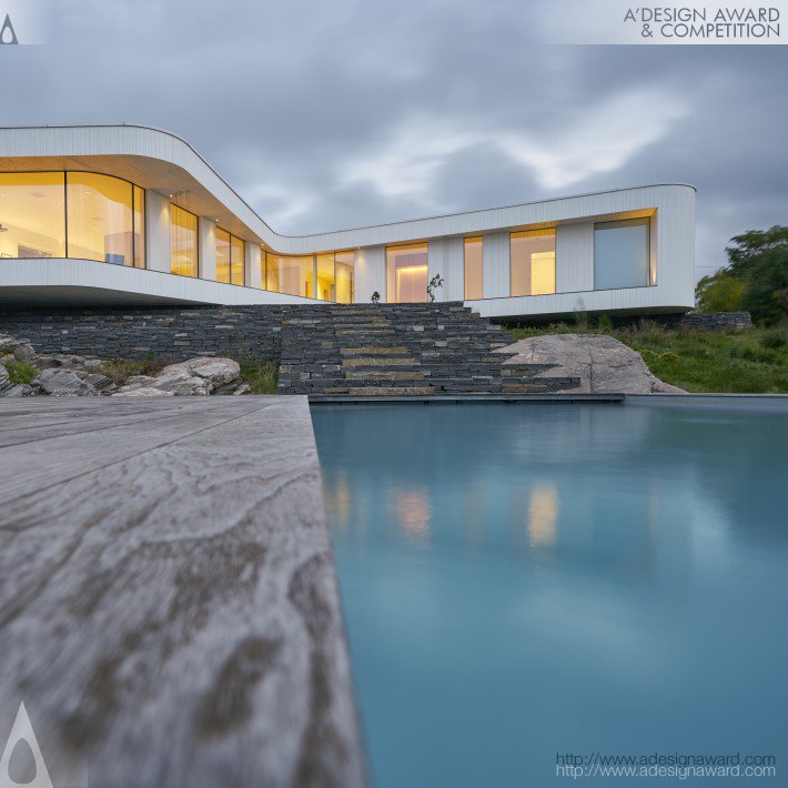 Villa AT House by Todd Saunders
