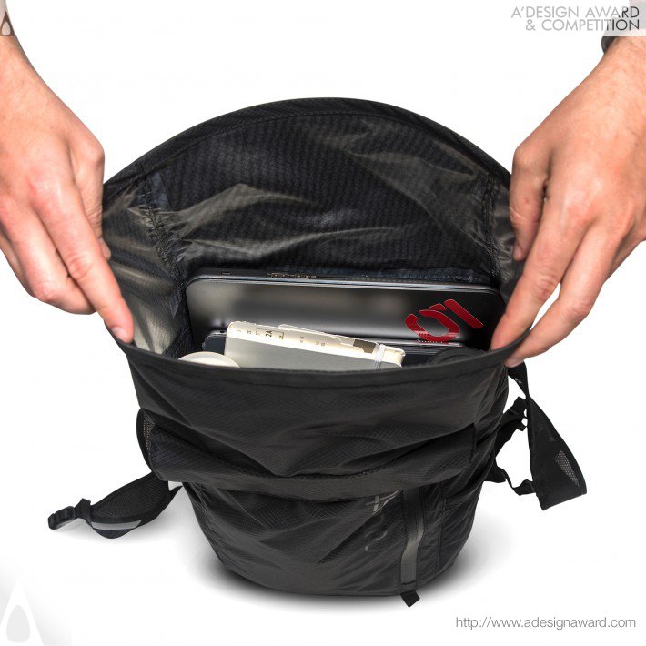 waterproof-20l-backpack-by-joshua-wright-2