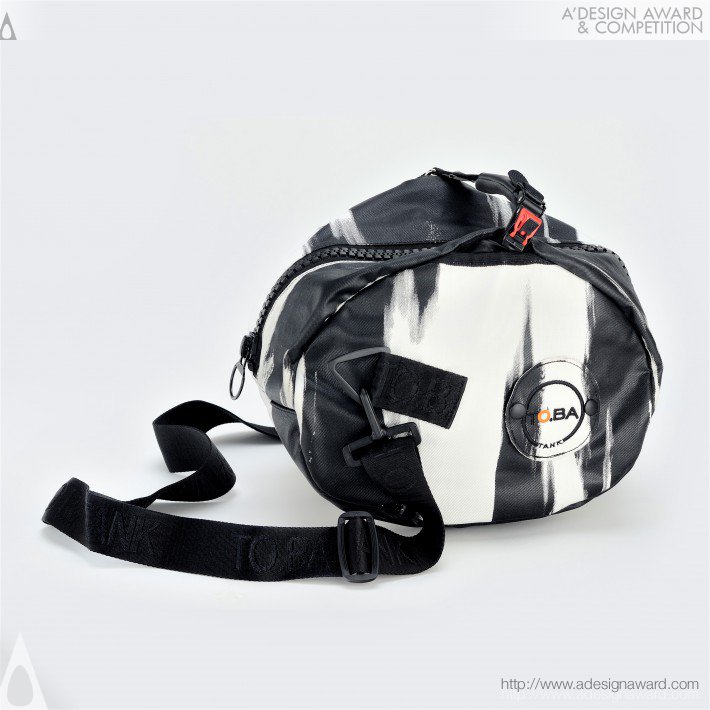 Toba Tank Bag For Helmet by Enrico Enrieu and Emanuela Zaniboni