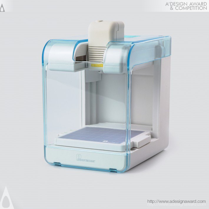 Pocketmaker 3d Printer by Lang Qiyue and Yang Tian