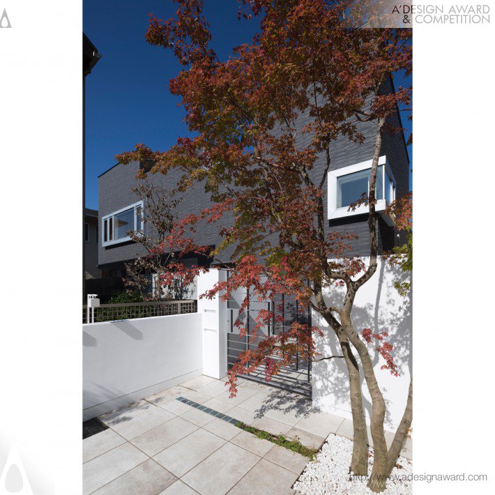 inner-and-outer-courtyard-residence-by-naoko-taniguchi-1