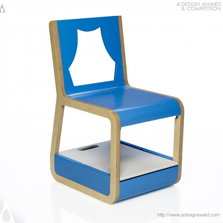 Maria Baldó Benac - Thea Theatre Chair