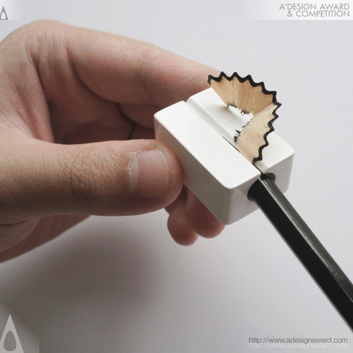 zirconia-sharpener-by-bryan-wong-and-chengtao-yi-2