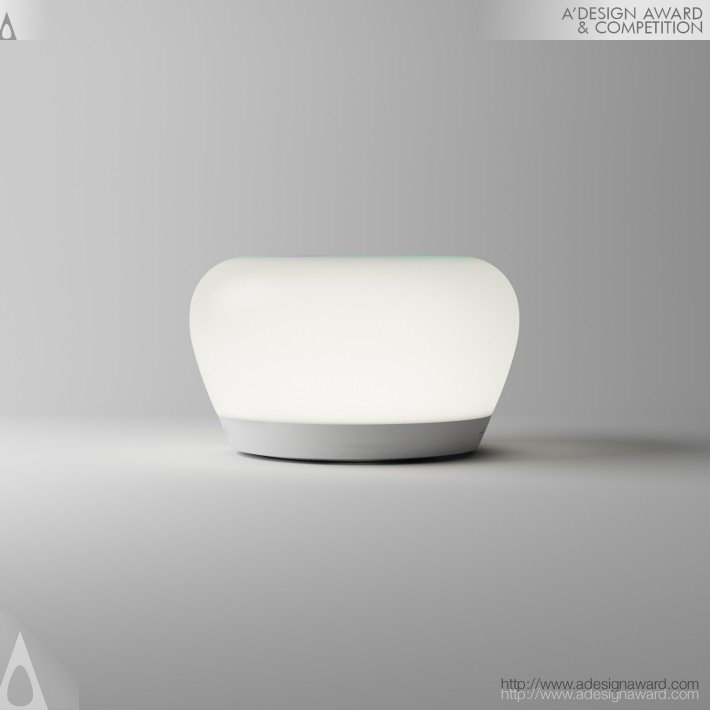 woodie-luna-smart-lamp-by-francesco-dolce-1