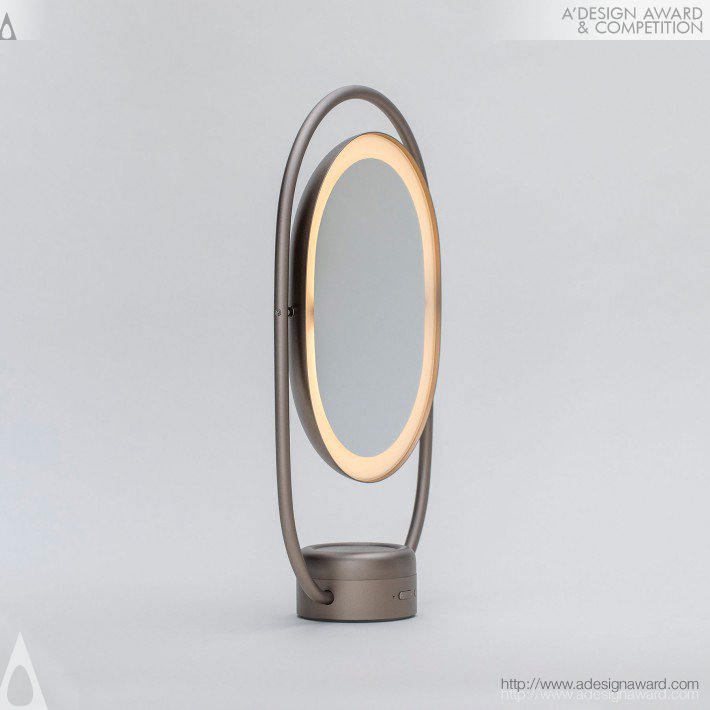 Lei Light Reflection by ANTBEE CO,.Ltd