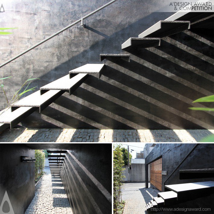 Nobuaki Miyashita - Black Monolithic Wall Residential House