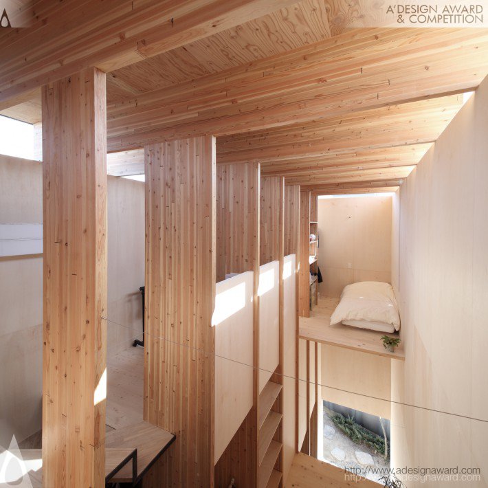 Residential House by Katsutoshi Sasaki