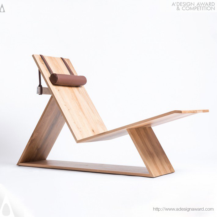 Chloe Chair by Juan David Martínez Jofre