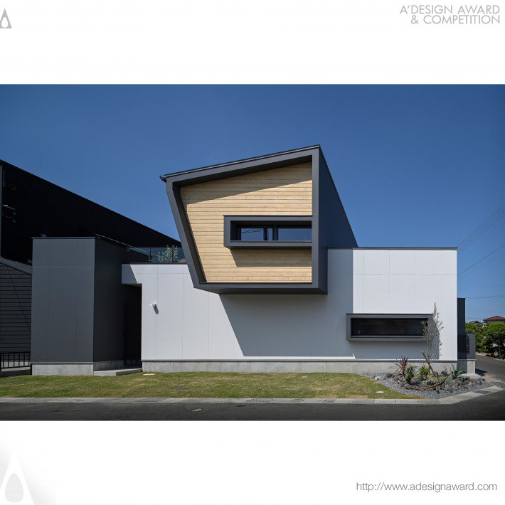 The Stacked House by Takashi Izumi