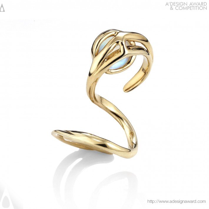 Mary Zayman - Moon Curve Ring