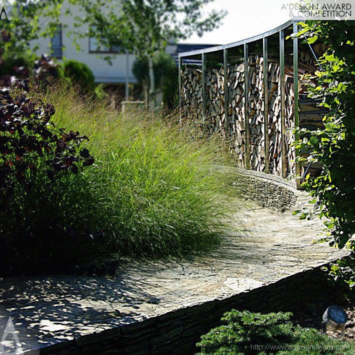 Shell Residential Garden by Agnieszka Hubeny-Zukowska