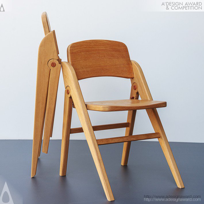 Folding Chair by Rodrigo Berlim