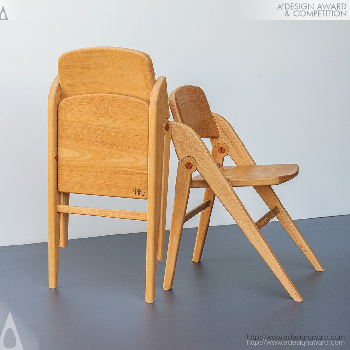 Rodrigo Berlim Folding Chair