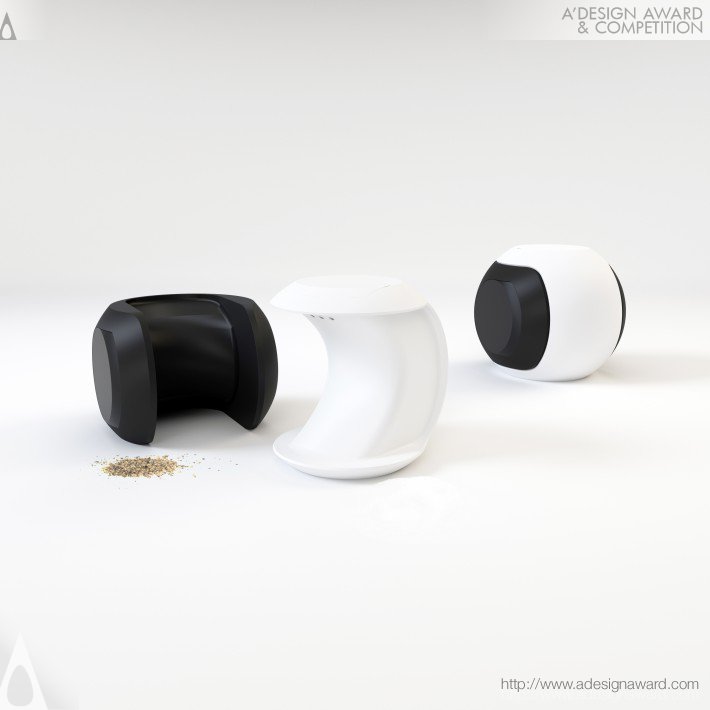 Uni Salt and Pepper Shaker by Yingjie Chen