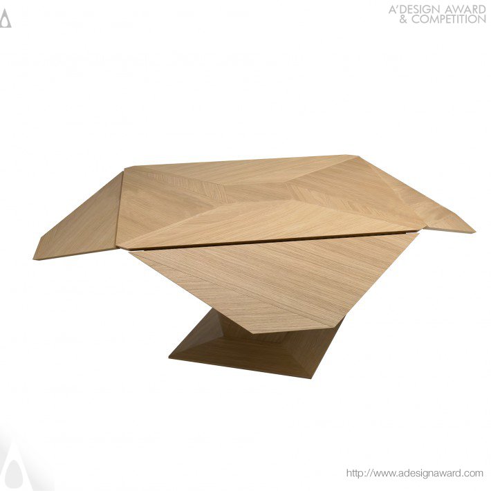 Kinetic Table by Ubaldo Occhinegro e Micaela Pignatelli