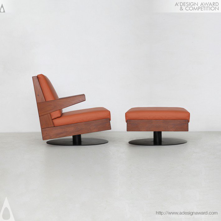 Armchair by Zanini de Zanine