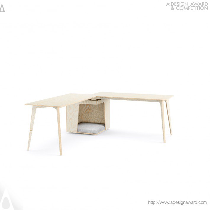 Office Table Solution by Henrich Zrubec