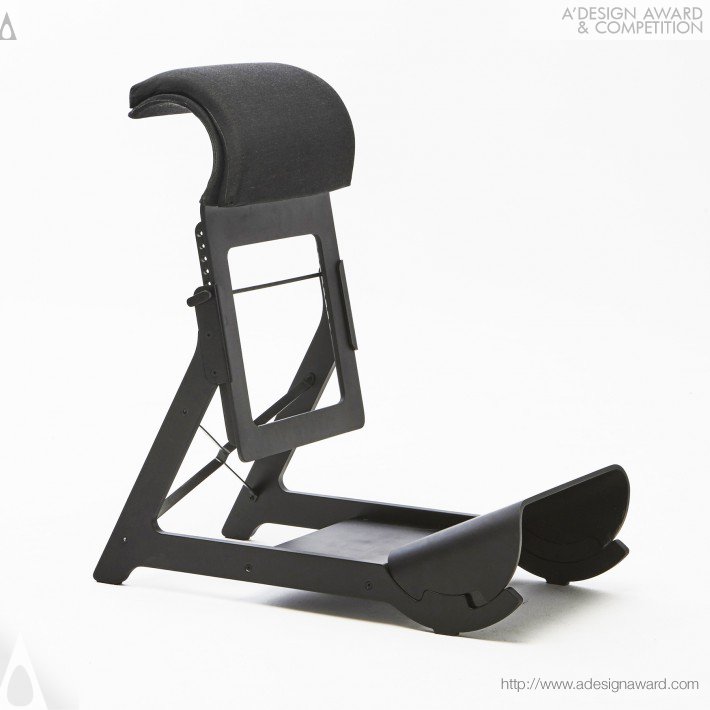 Ariel Levay - Esc One Experimental Standing Chair