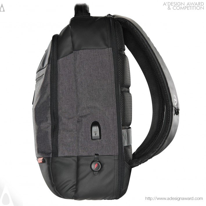 ALEX FERIOTTO - Genius Pack Platinum Smart Backpack