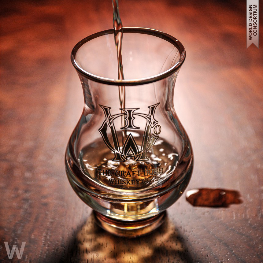 The Érimón Whiskey Glass