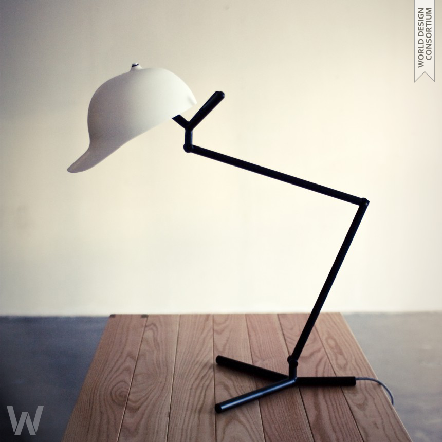 CAP : Objects to IMAGINE #02 Stand lamp